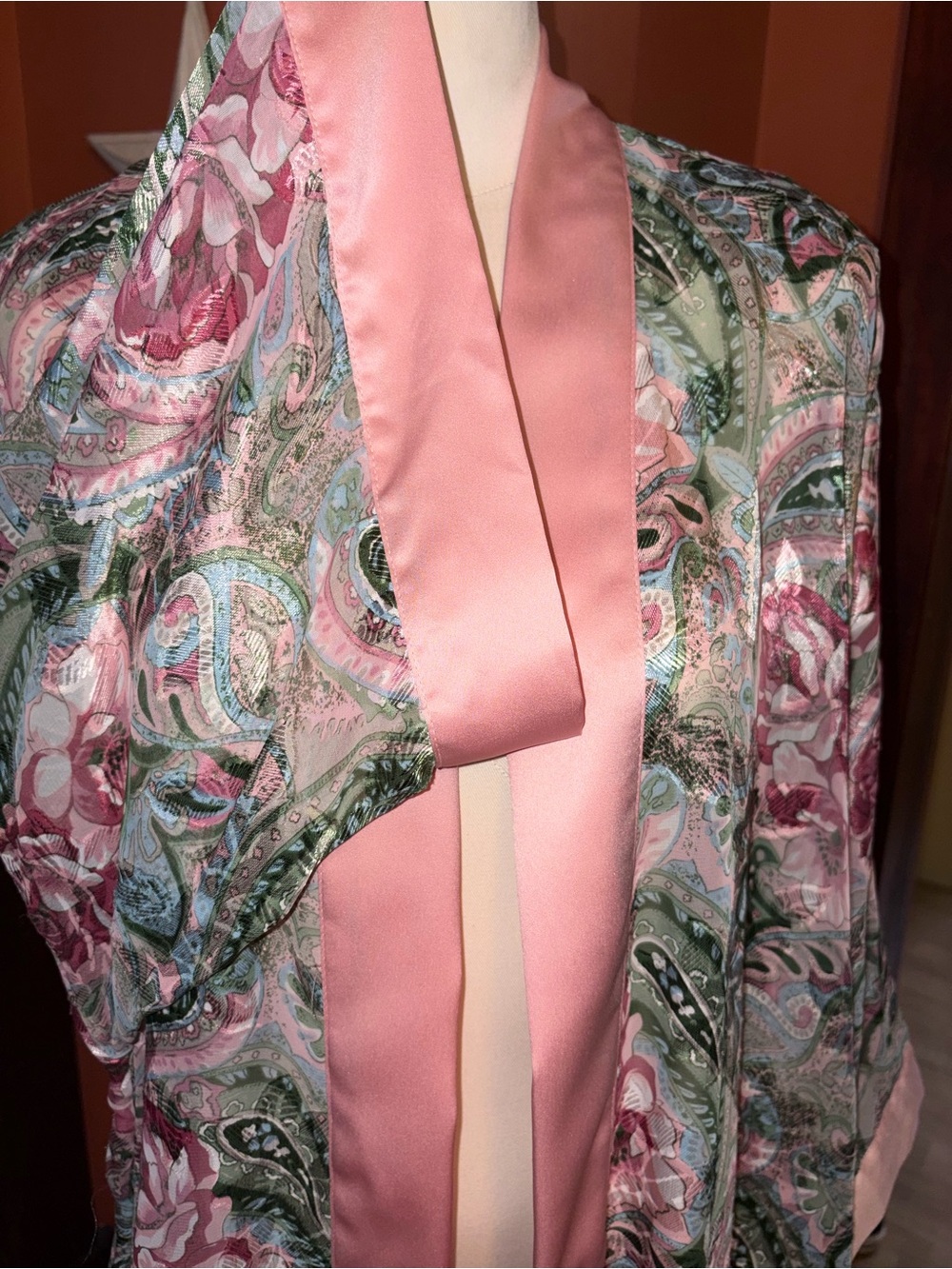 Vintage Victoria’s Secret gold label sheer paisley robe - Picture 4 of 6